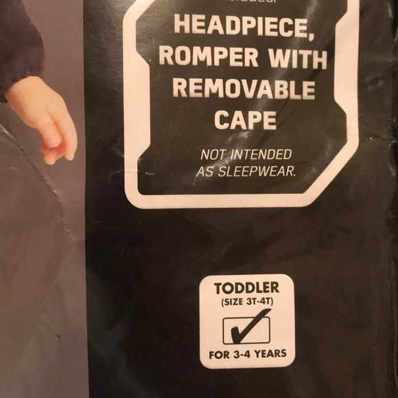 COPY - Darth Vadar child costume new complete set 2-3T - Picture 4 of 4